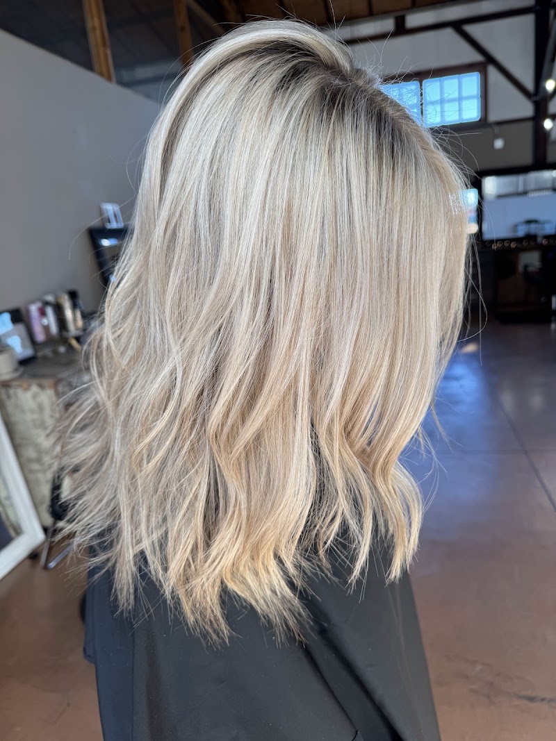 Salon La Figlia, beauty salon in Astoria, OR, photo 4 of 9